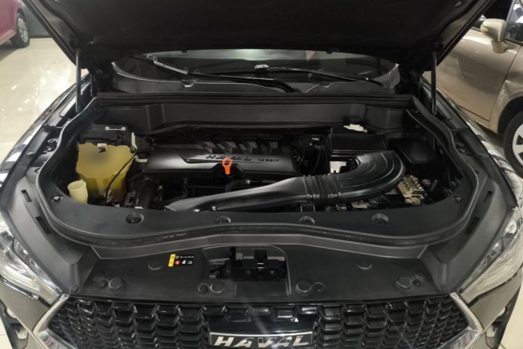 Used Haval F7 2019 1.5T Two-Wheel Drive iCool China VI Standard Engine Bay