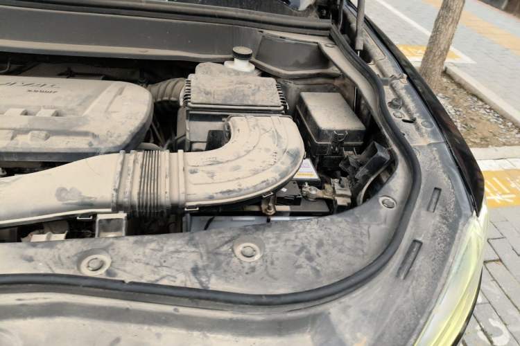 Used Haval F7 2019 2.0T Two-Wheel Drive i-Van China V standard Engine Bay Left
