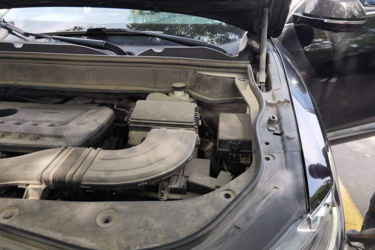 Used Haval F7 2019 2.0T Two-Wheel-Drive i-Van China VI Standard Engine Bay Left