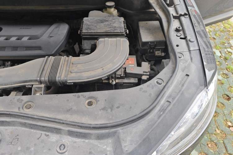Used Haval F7 2019 2.0T Two-Wheel Drive i-Van China V standard Engine Bay Left
