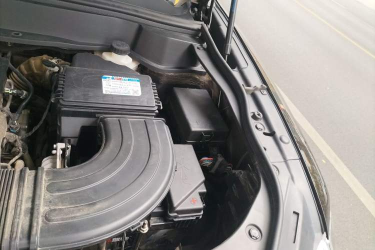 Used Haval F7 2019 1.5T Two-Wheel Drive i-Trend China VI Standard Engine Bay Left