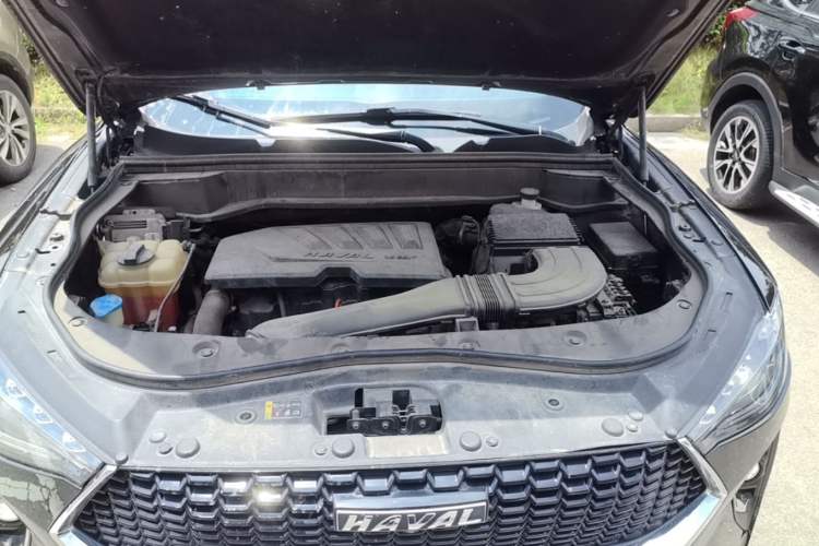 Used Haval F7 2019 1.5T Two-Wheel Drive i-Type China V Standard Engine Bay