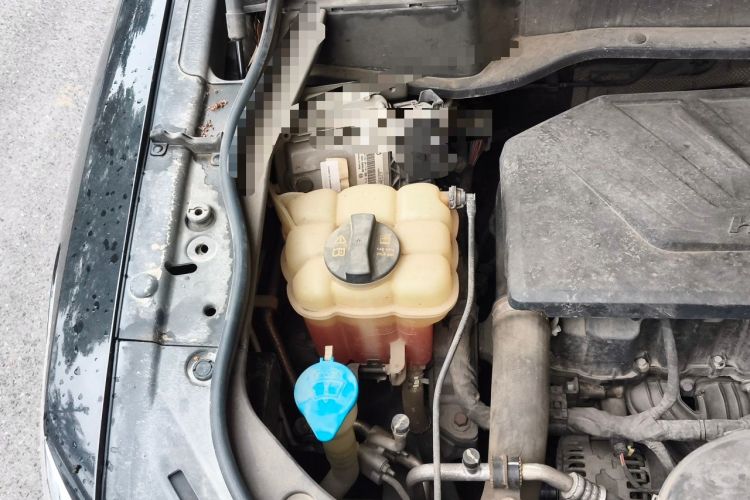 Used Haval F7 2019 1.5T Two-Wheel Drive i-Type China V Standard Engine Bay Right