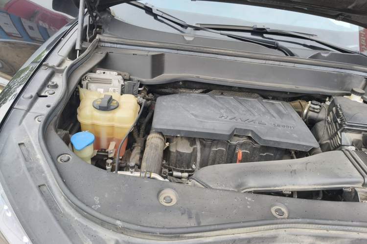 Used Haval F7 2019 1.5T Two-Wheel Drive i-Trend China V Emission Standard Engine Bay Right