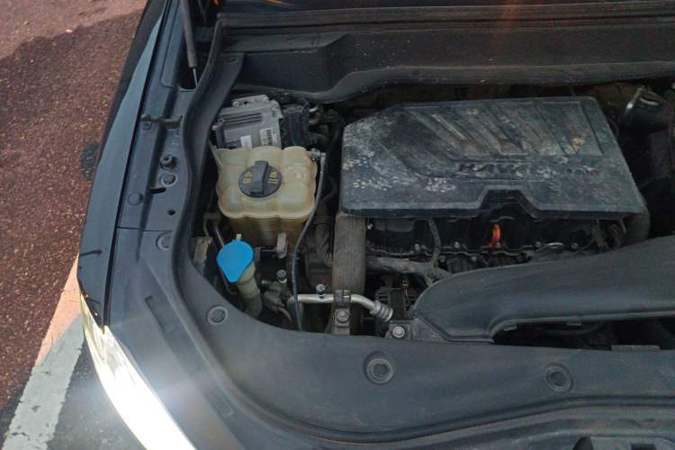 Used Haval F7 2019 1.5T Two-Wheel Drive i-Trend China V Emission Standard Engine Bay Right
