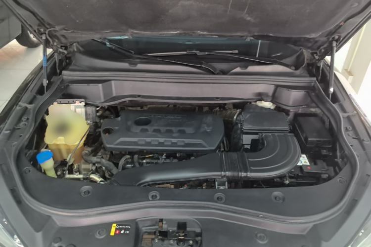 Used Haval F7 2019 2.0T Four-Wheel Drive iJoy China V Standard Engine Bay