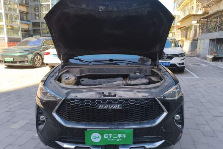 Used Haval F7 2019 2.0T Two-Wheel Drive i-Van China V standard Engine Bay