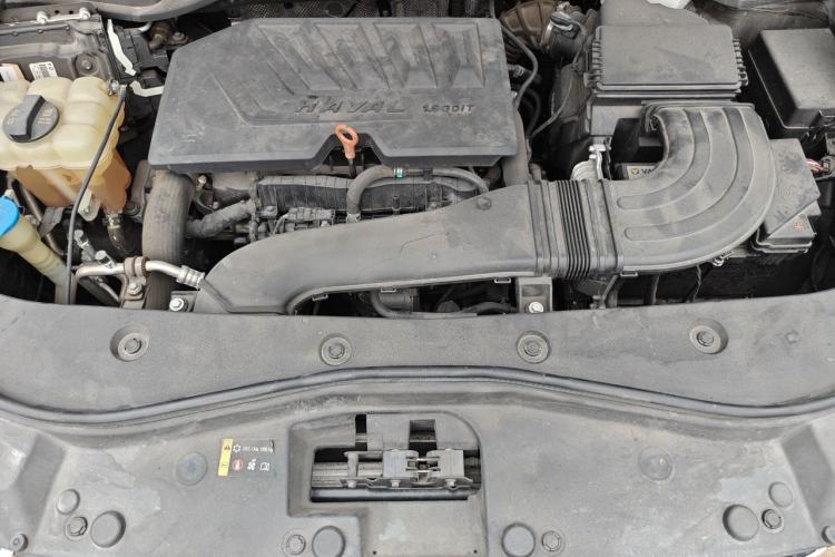 Used Haval F7 2019 1.5T Two-Wheel-Drive i-Type China VI Standard Engine Bay