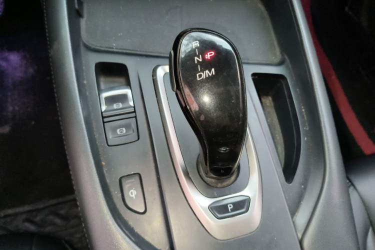 Used Haval F7 2019 2.0T Two-Wheel Drive i-Van China V standard Gear Lever