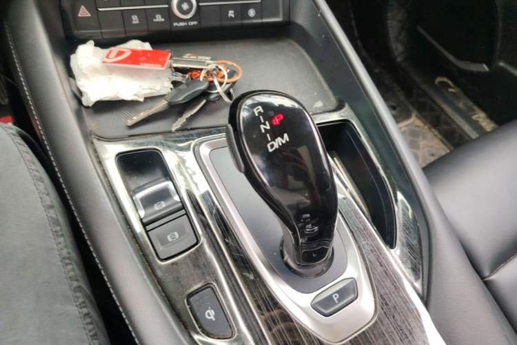 Used Haval F7 2019 2.0T Two-Wheel Drive i-Van China V standard Gear Lever