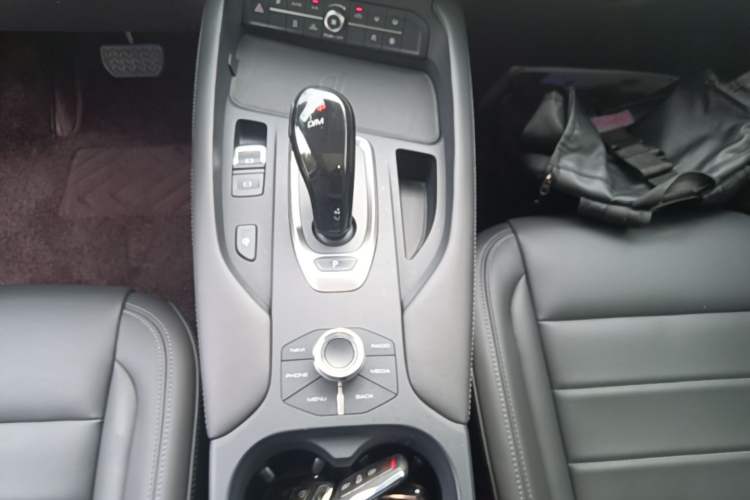 Used Haval F7 2019 1.5T Two-Wheel Drive i-Trend China V Emission Standard Gear Lever