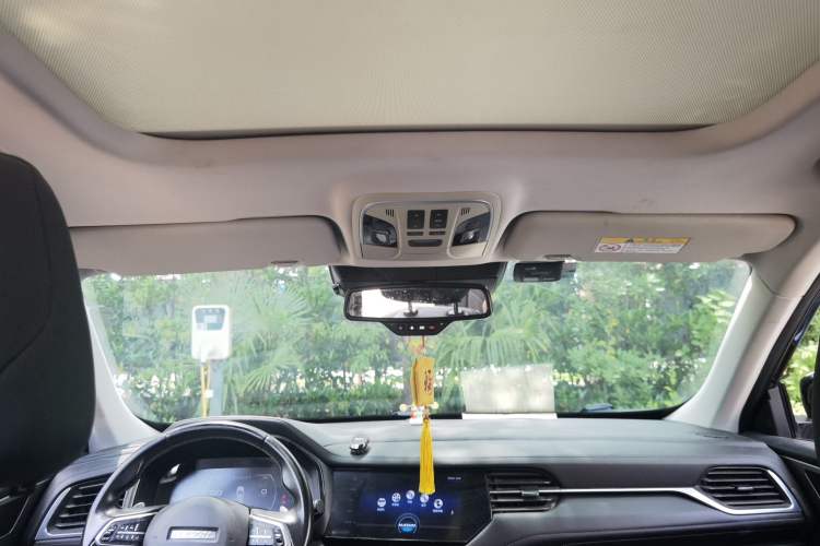 Used Haval F7 2019 2.0T Two-Wheel-Drive i-Van China VI Standard Headliner