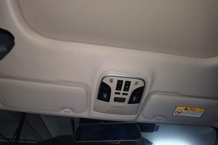 Used Haval F7 2019 1.5T Two-Wheel Drive i-Trend China V Emission Standard Headliner