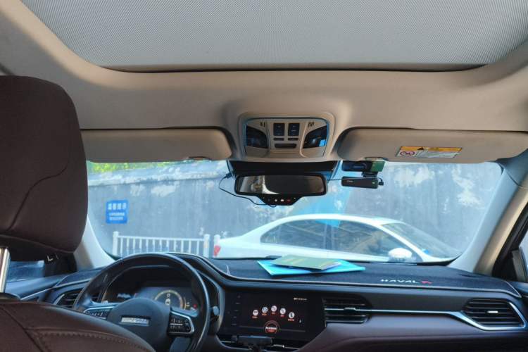 Used Haval F7 2019 2.0T Two-Wheel Drive i-Van China V standard Headliner