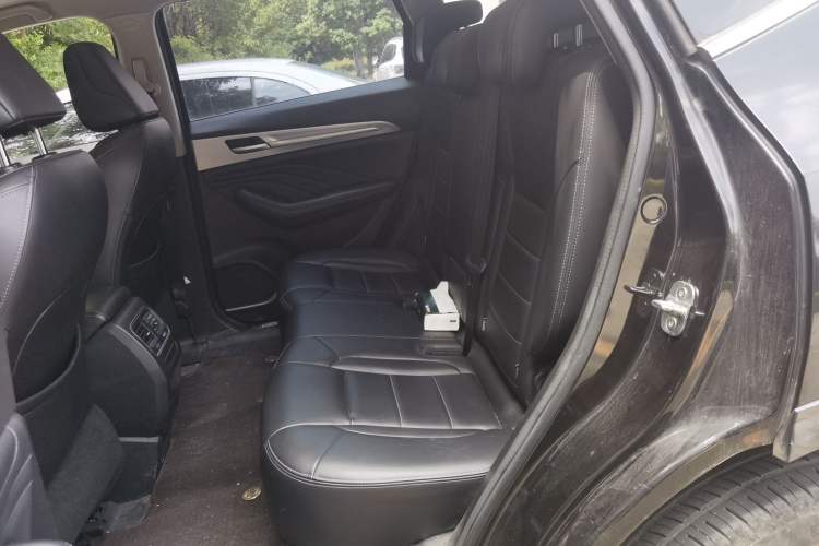 Used Haval F7 2019 2.0T Two-Wheel-Drive i-Van China VI Standard Left Rear Seat