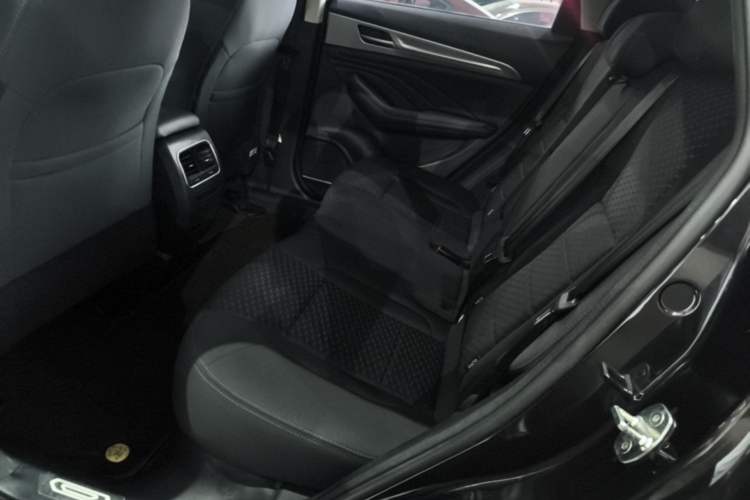 Used Haval F7 2019 1.5T Two-Wheel Drive iCool China VI Standard Left Rear Seat