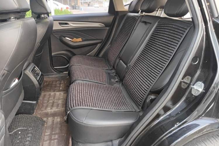 Used Haval F7 2019 2.0T Two-Wheel-Drive i-Van China VI Standard Left Rear Seat