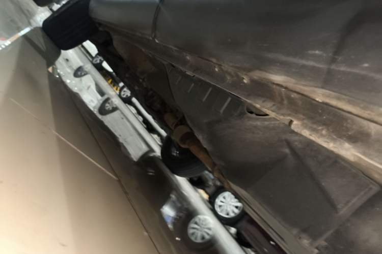 Used Haval F7 2019 1.5T Two-Wheel Drive iCool China VI Standard Left Side Sill