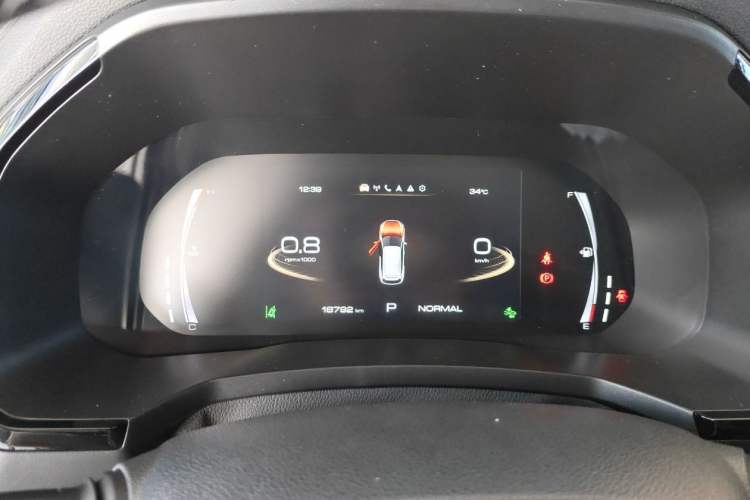 Used Haval F7 2019 1.5T Two-Wheel Drive i-Trend China V Emission Standard Odometer Close Up