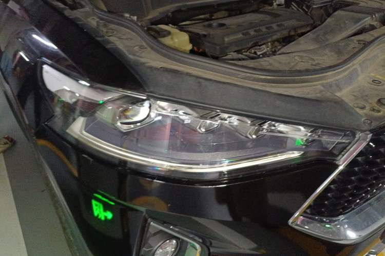 Used Haval F7 2019 2.0T Four-Wheel Drive iJoy China V Standard Right Front Headlight