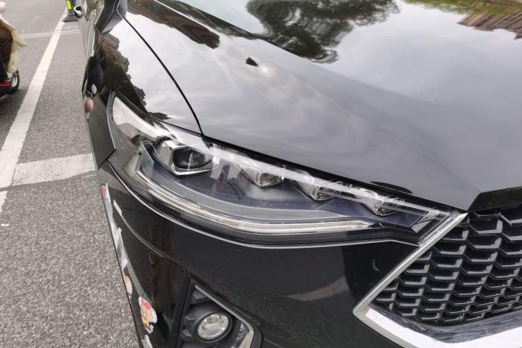 Used Haval F7 2019 1.5T Two-Wheel Drive i-Type China V Standard Right Front Headlight