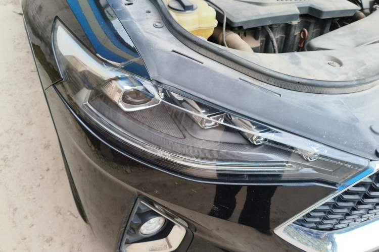 Used Haval F7 2019 1.5T Two-Wheel Drive i-Type China V Standard Right Front Headlight