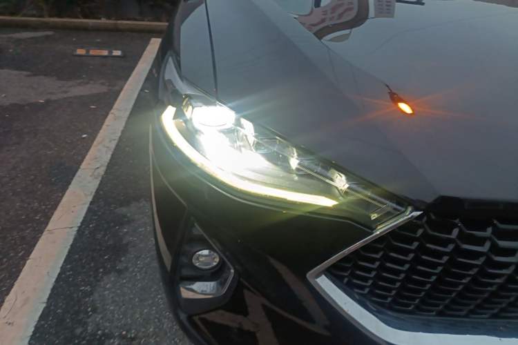 Used Haval F7 2019 1.5T Two-Wheel Drive i-Trend China V Emission Standard Right Front Headlight
