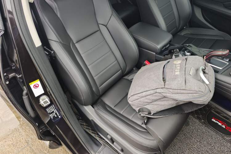Used Haval F7 2019 1.5T Two-Wheel Drive i-Trend China V Emission Standard Right Front Seat