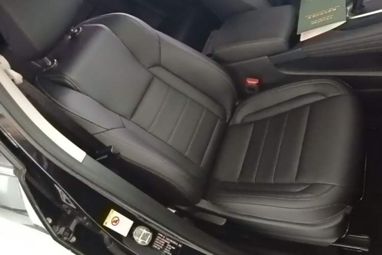 Used Haval F7 2019 1.5T Two-Wheel Drive i-Type China V Standard Right Front Seat