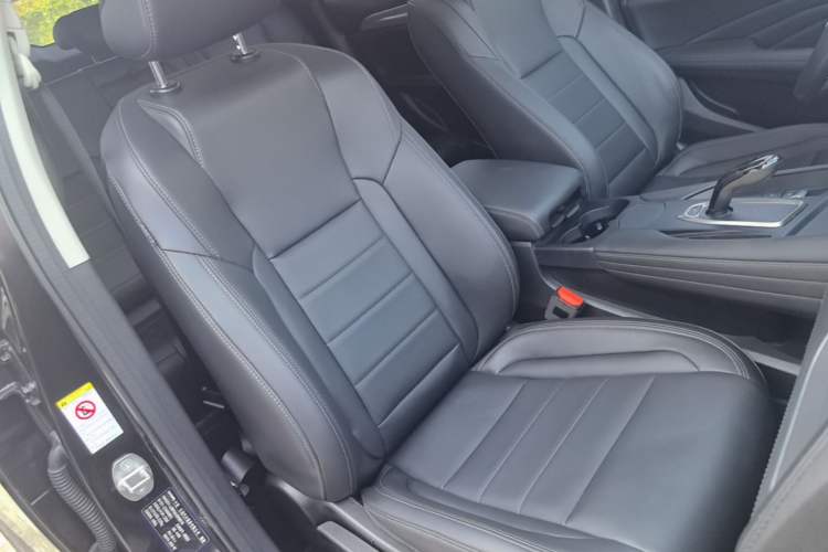 Used Haval F7 2019 1.5T Two-Wheel Drive i-Type China V Standard Right Front Seat