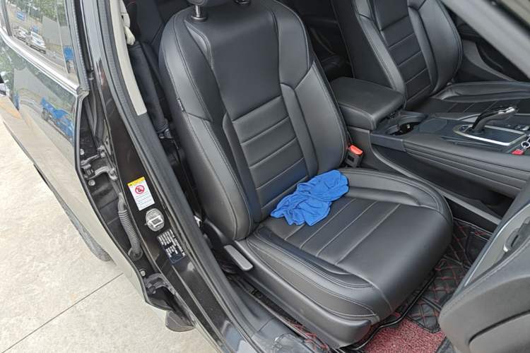 Used Haval F7 2019 1.5T Two-Wheel Drive i-Type China V Standard Right Front Seat