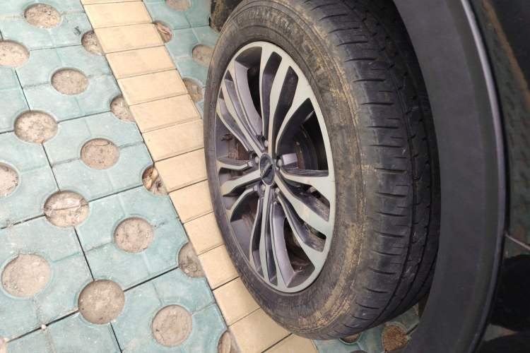 Used Haval F7 2019 2.0T Two-Wheel Drive i-Van China V standard Right Front Wheel Hub