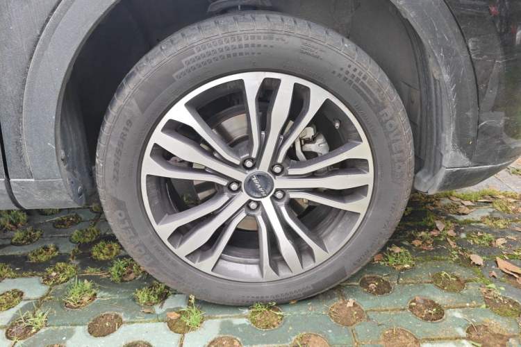 Used Haval F7 2019 2.0T Two-Wheel Drive i-Van China V standard Right Front Wheel Hub