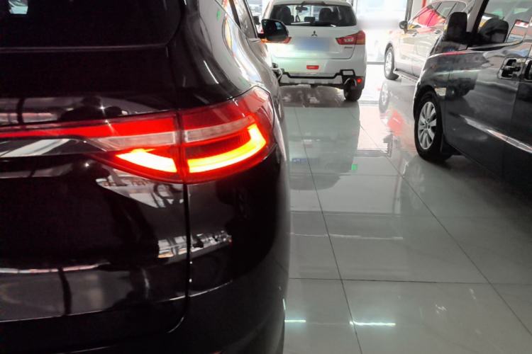 Used Haval F7 2019 2.0T Four-Wheel Drive iJoy China V Standard Right Rear Taillight