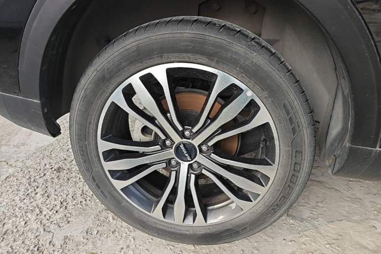Used Haval F7 2019 2.0T Two-Wheel-Drive i-Van China VI Standard Right Rear Wheel Hub