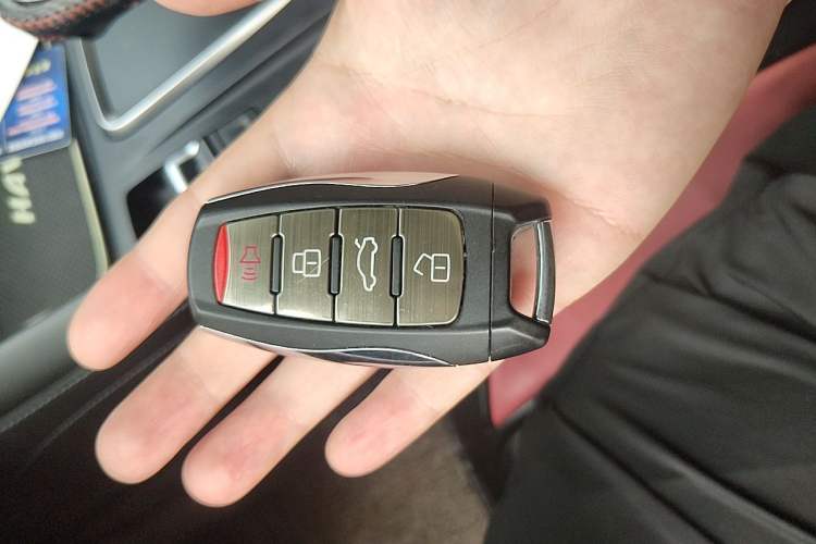 Used Haval F7 2019 1.5T Two-Wheel Drive i-Trend China V Emission Standard Vehicle Key