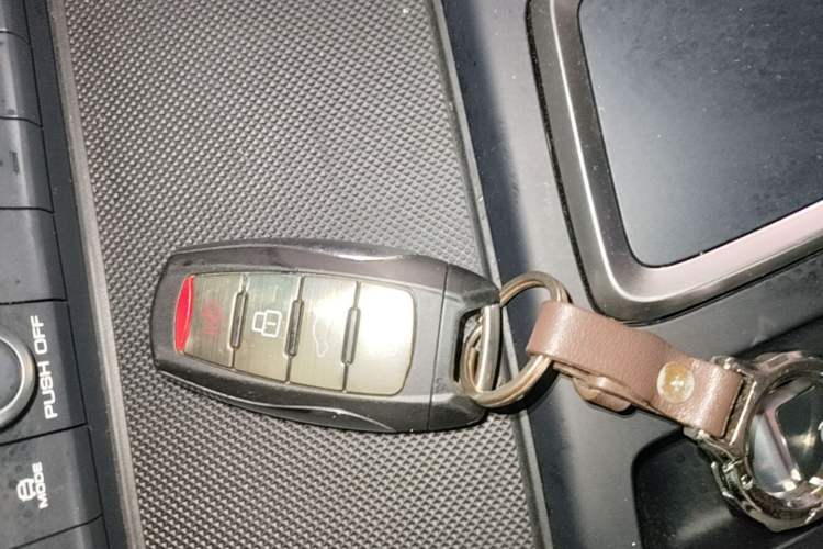 Used Haval F7 2019 1.5T Two-Wheel Drive i-Type China V Standard Vehicle Key
