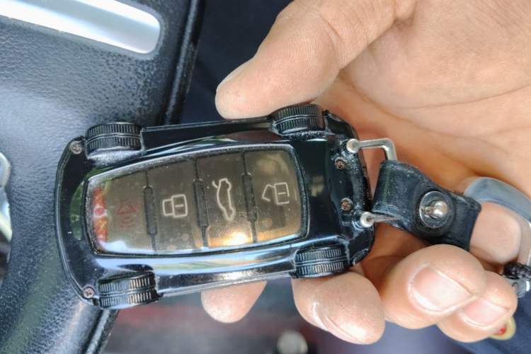 Used Haval F7 2019 1.5T Two-Wheel-Drive i-Type China VI Standard Vehicle Key
