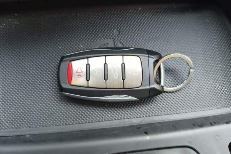 Used Haval F7 2019 2.0T Two-Wheel Drive i-Van China V standard Vehicle Key