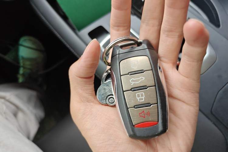 Used Haval F7 2019 1.5T Two-Wheel-Drive i-Type China VI Standard Vehicle Key