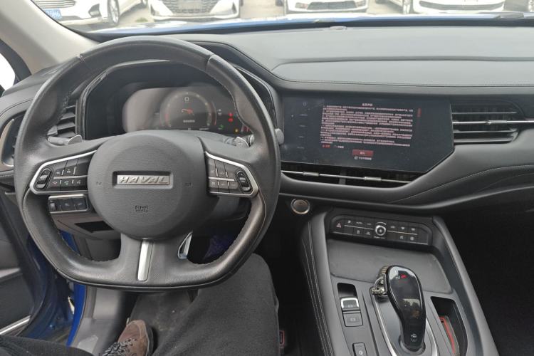Used Haval F7 2019 2.0T Two-Wheel-Drive i-Van China VI Standard Center Console