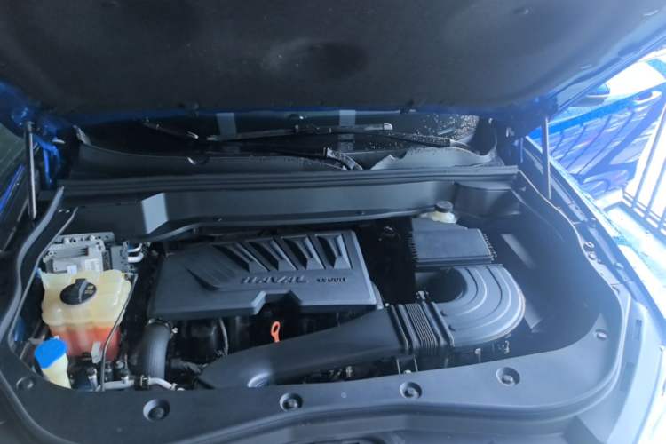 Used Haval F7 2019 1.5T Two-Wheel Drive i-Type China V Standard Engine Bay