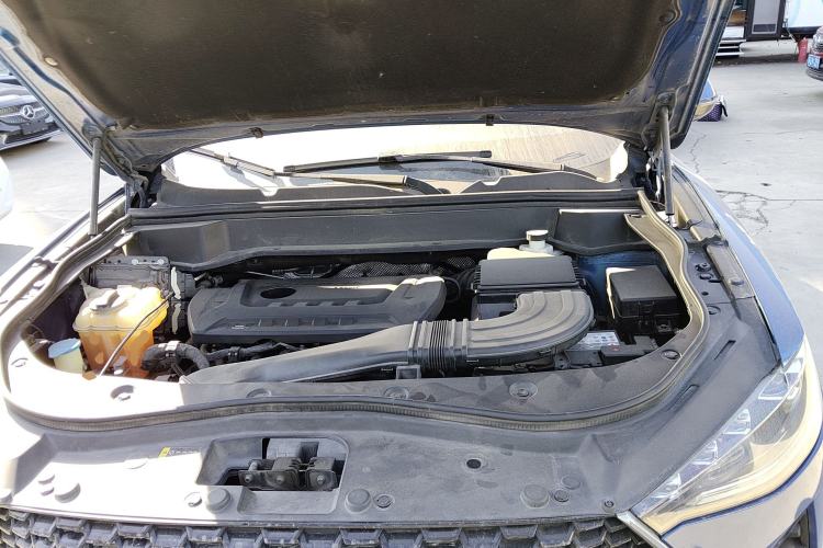 Used Haval F7 2019 2.0T Two-Wheel-Drive i-Van China VI Standard Engine Bay