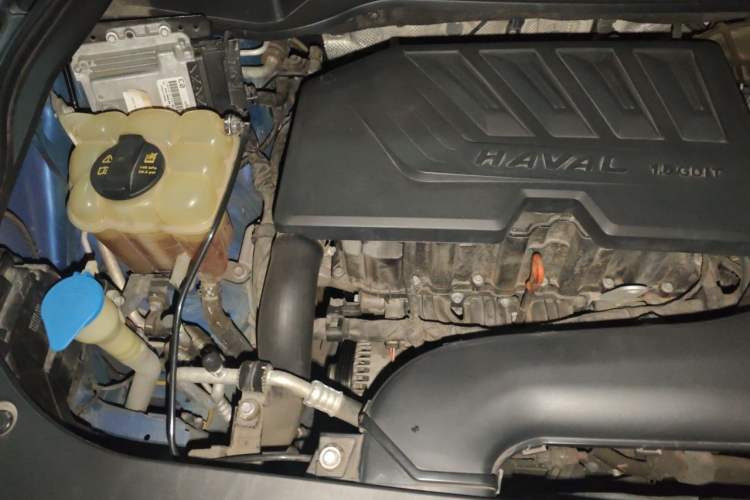 Used Haval F7 2019 1.5T Two-Wheel Drive i-Type China V Standard Engine Bay Right