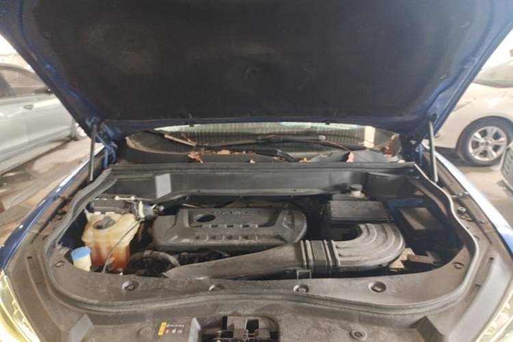 Used Haval F7 2019 2.0T Two-Wheel-Drive i-Van China VI Standard Engine Bay