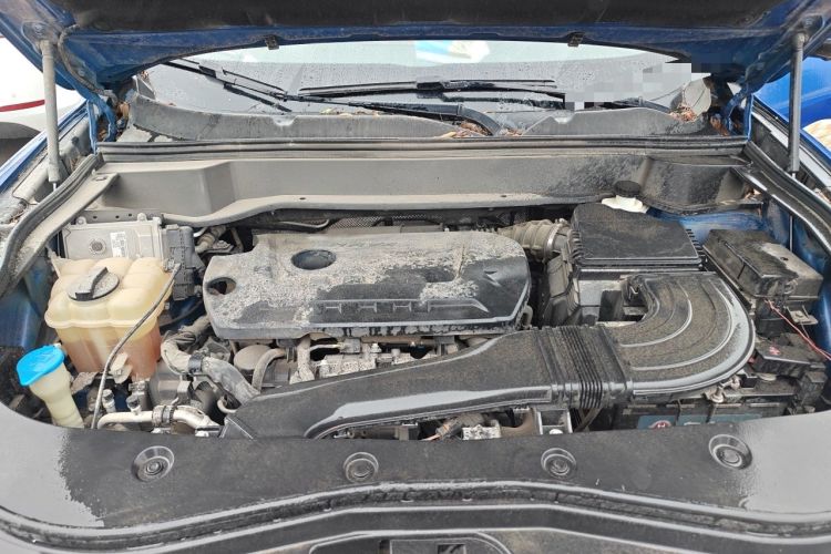 Used Haval F7 2019 2.0T Two-Wheel Drive i-Van China V standard Engine Bay