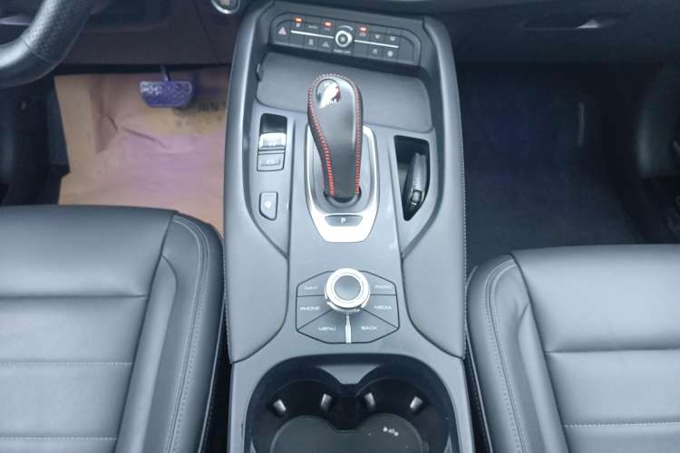 Used Haval F7 2019 1.5T Two-Wheel Drive i-Trend China V Emission Standard Gear Lever