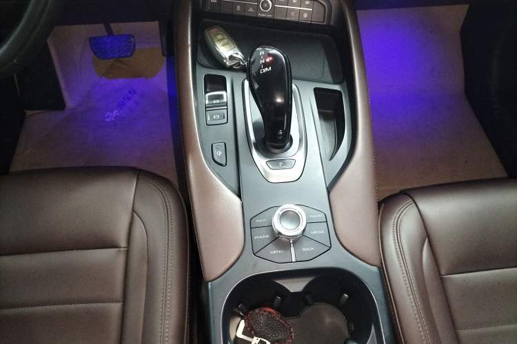 Used Haval F7 2019 1.5T Two-Wheel Drive i-Trend China V Emission Standard Gear Lever