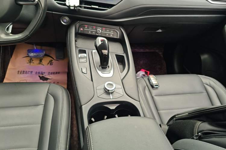 Used Haval F7 2019 1.5T Two-Wheel Drive i-Trend China V Emission Standard Gear Lever