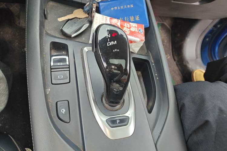 Used Haval F7 2019 2.0T Two-Wheel Drive i-Van China V standard Gear Lever